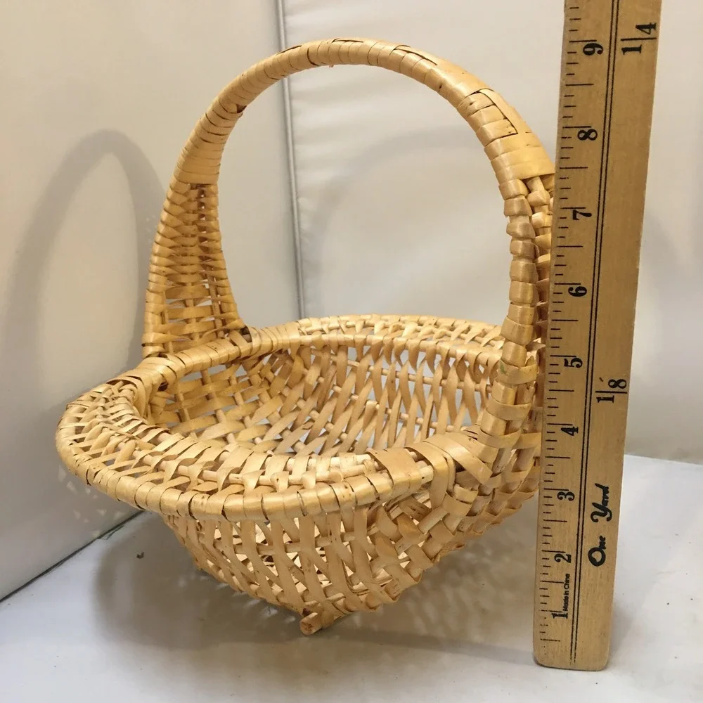 Woven Wicker Basket Home Decor OS Tan Round Handled Boho Storage Cottagecore